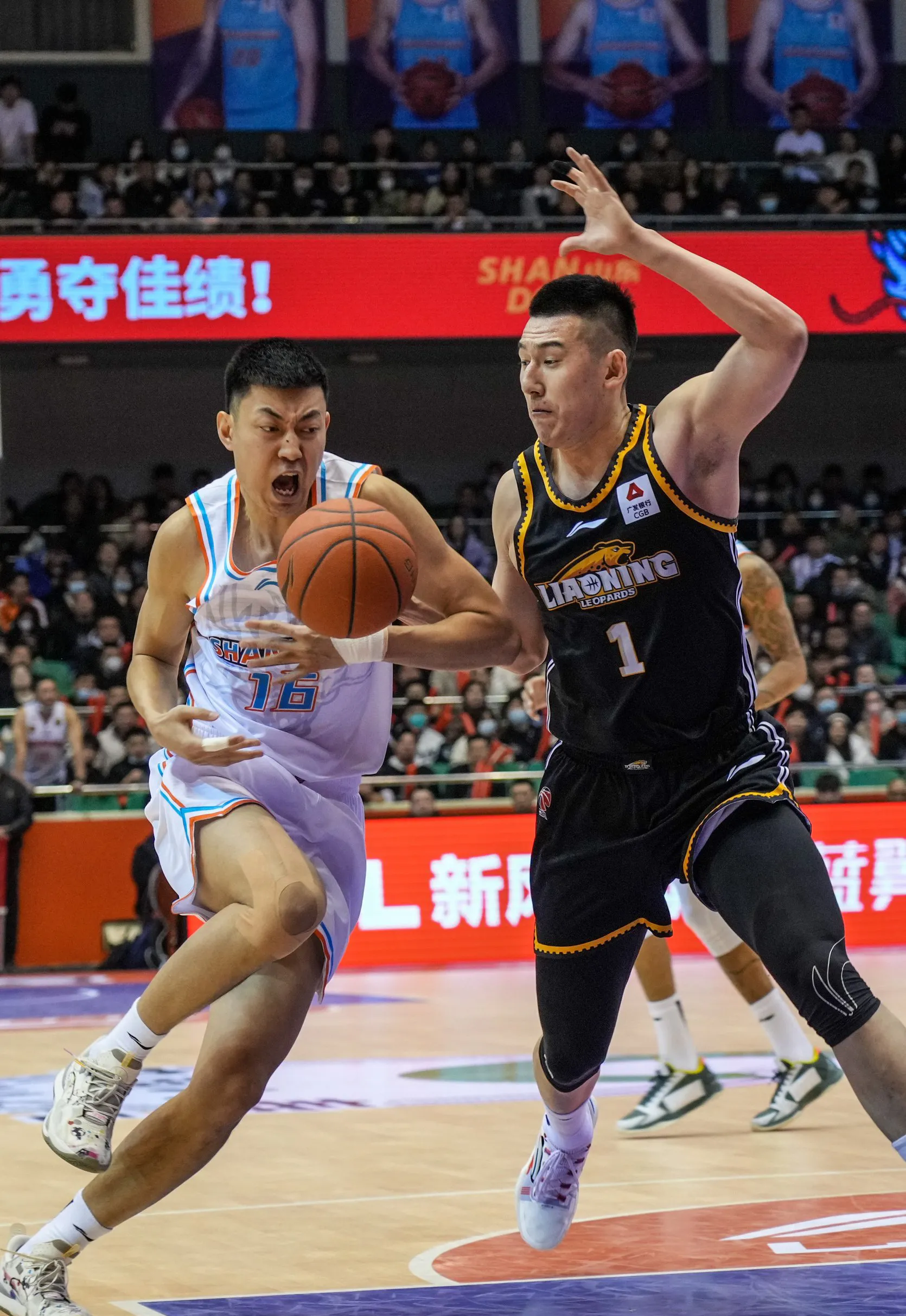 开云中国-转折点！山东男篮更衣室发声，NBA常规赛今晚攻防权衡，更衣室稳定，赛季目标并未改变的简单介绍-开云中国