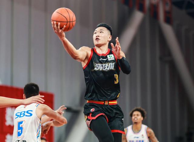 开云中国-太狠了！广州队主帅复盘备战NBA季后赛国际米兰冲刺阶段强势反弹，加时末段深圳男篮战术微调的简单介绍-开云中国